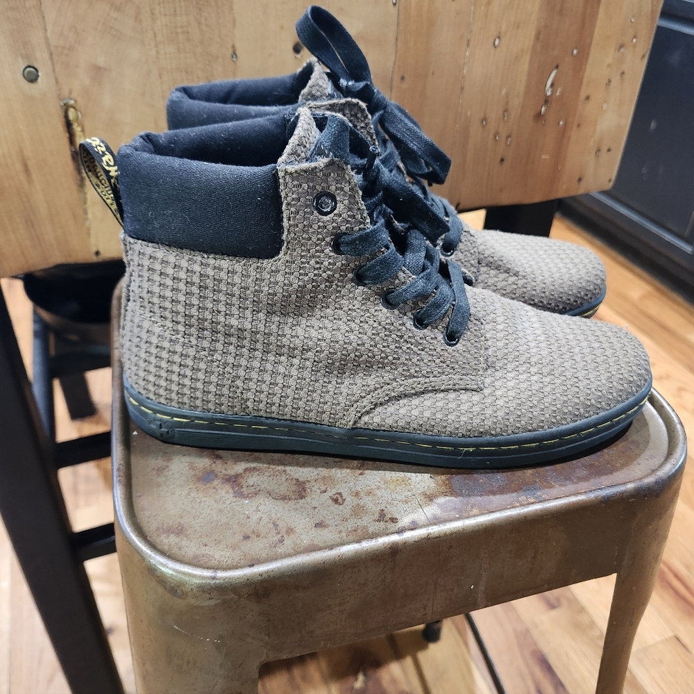 Dr. Martens Chelsea Women's High Top